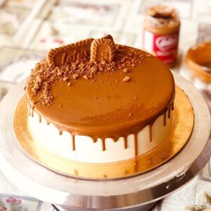 Biscoff Lotus Cake
